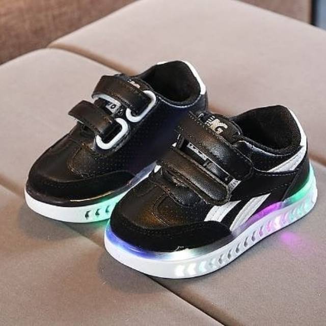 Sepatu anak led cowok/sepatu anak import lampu/sepatu anak cow nyala