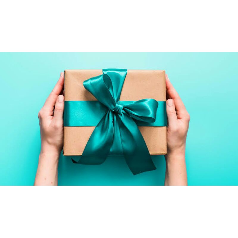 

GIFT PACKAGING (BOX + KERTAS KADO + KARTU UCAPAN)