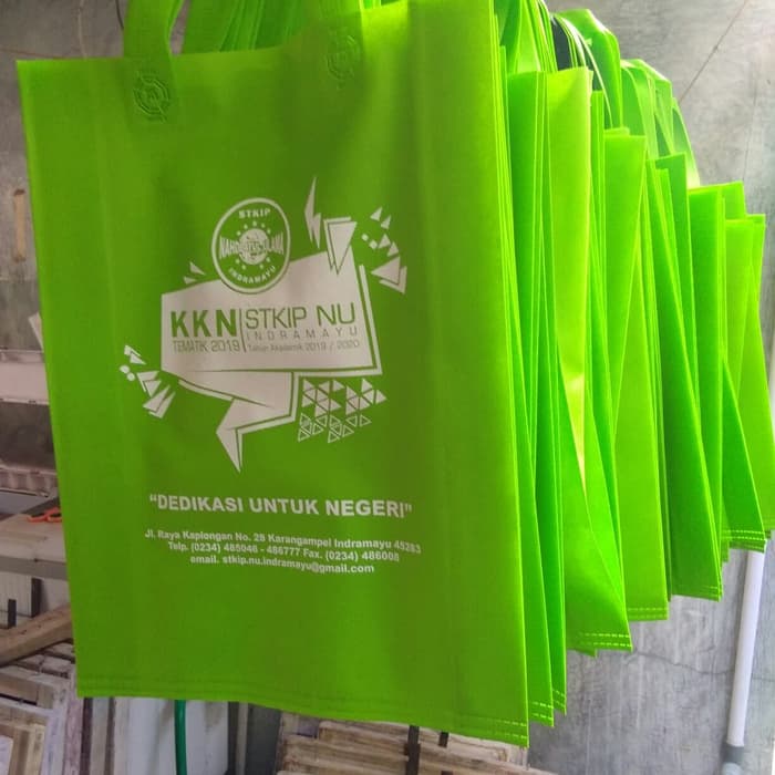 

Haezar Tas Goodie Bag Souvenir 30x40x10 Spunbond Sablon Custom 75 Gsm