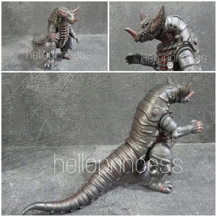 FIGURE MONSTER ULTRAMAN MECHA GOMORA KAIJU ULTRA DX BEAST ULTRAMAN
