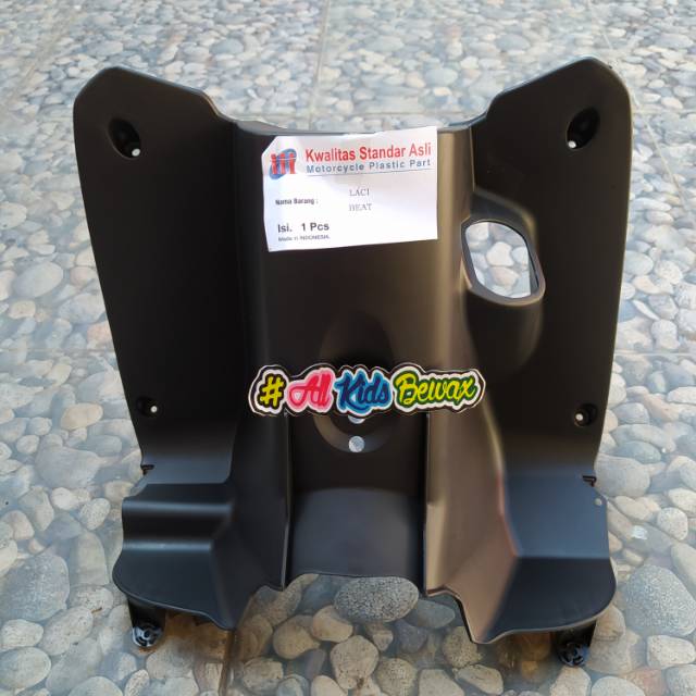 Tebeng Tengah Laci Beat Karbu 2008-2012 / Tebeng tengah atas / legshield beat karbu bagian atas