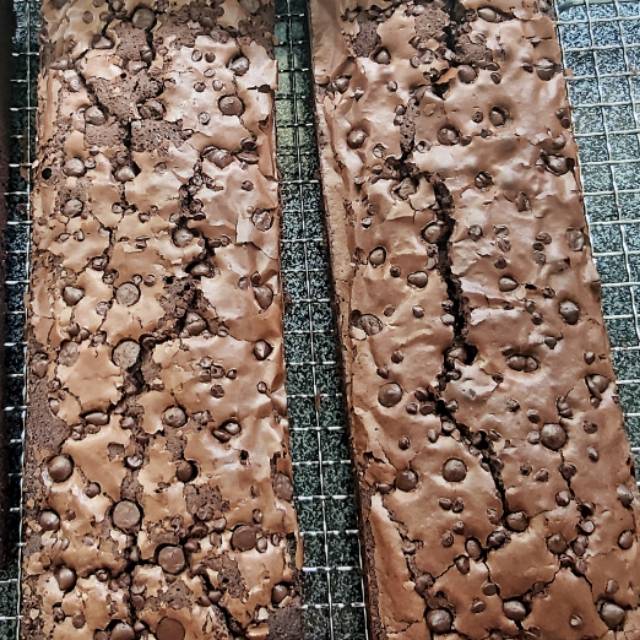 

Triple Chocolate Brownise Premium