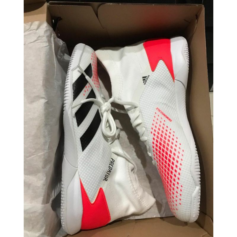 sepatu futsal adidas predator 20.3 in white