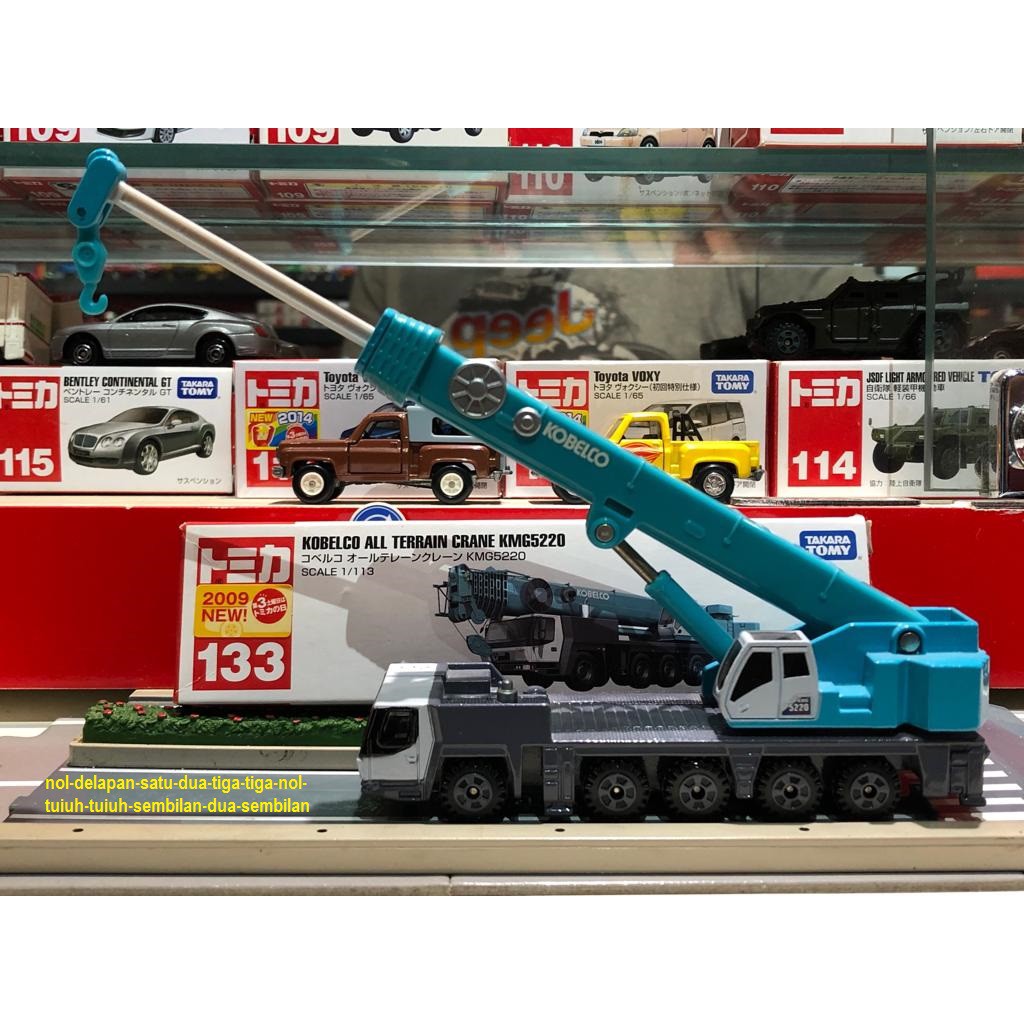Tomica no 133 Kobelco All Terrain Crane KMG5220 First Edition lengkap catalogue