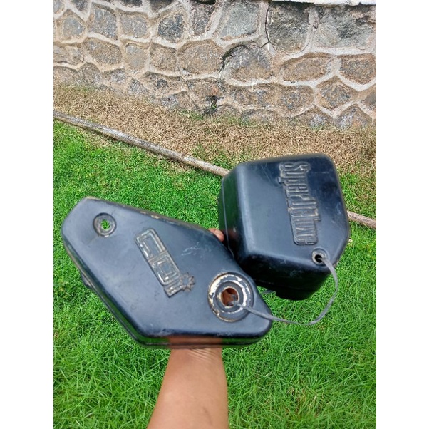 TEPONG TUTUP AKI BOX AKI COVER AKI YAMAHA V80 ROBOT YAMAHA SUPER DELUXE CDI ORIGINAL