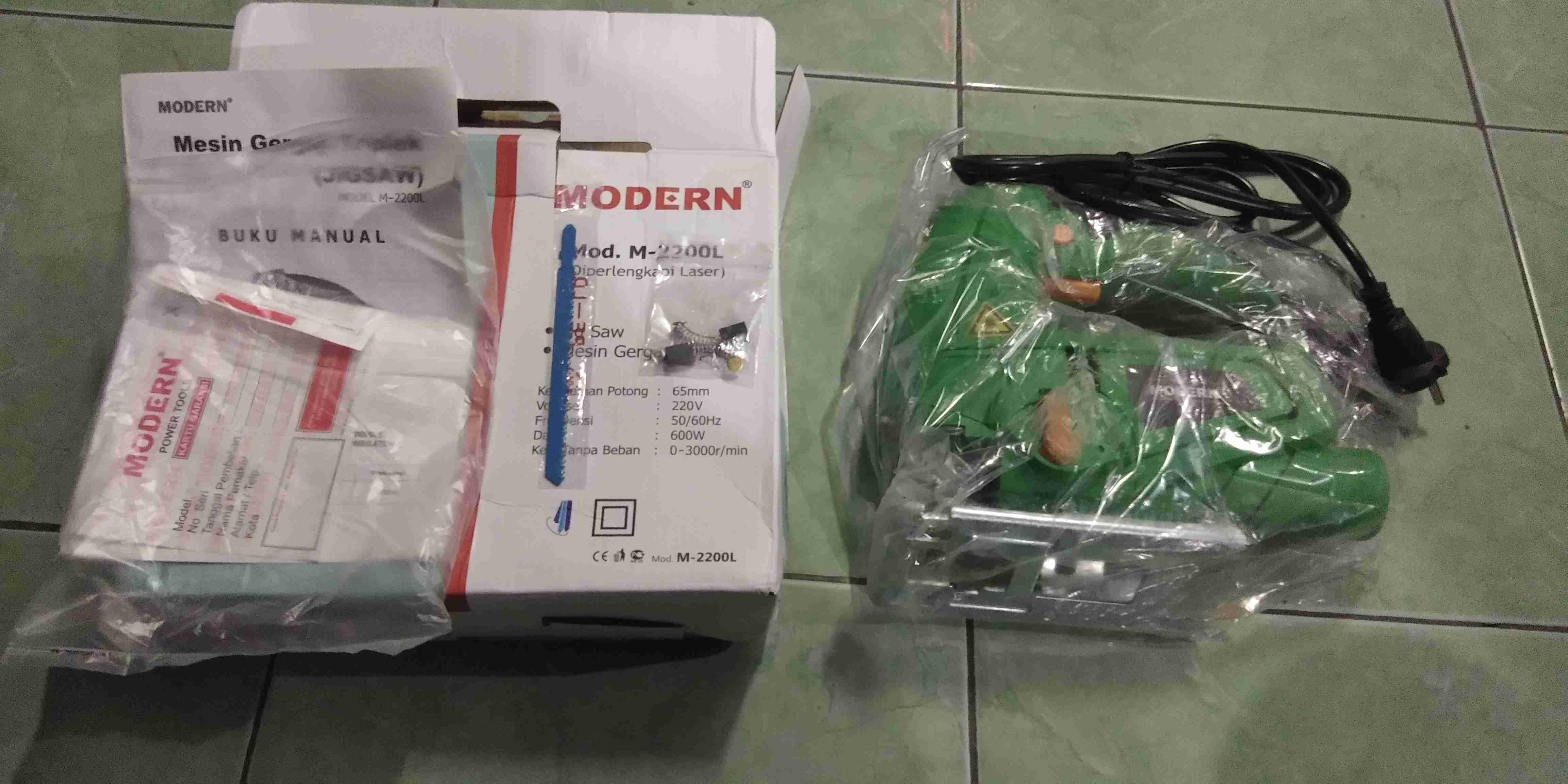 Modern M-2200l Mesin Jigsaw Laser Gergaji Triplek