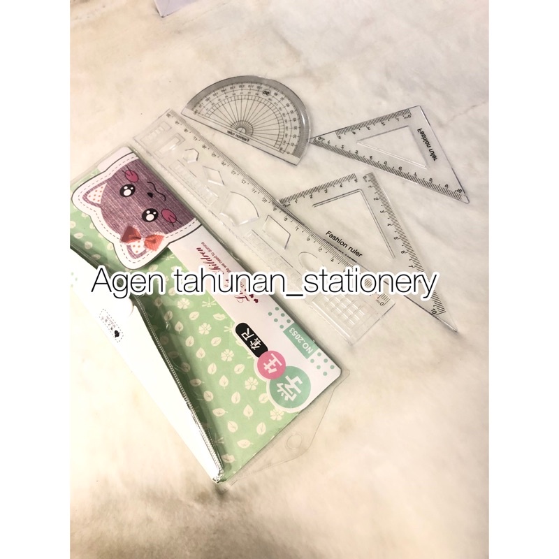 

Penggaris plastik 1set 4model/ Ruller 1Set/Penggaris panjang