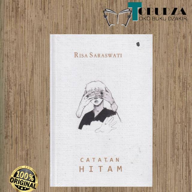 Buku catatan hitam by Risa Saraswati