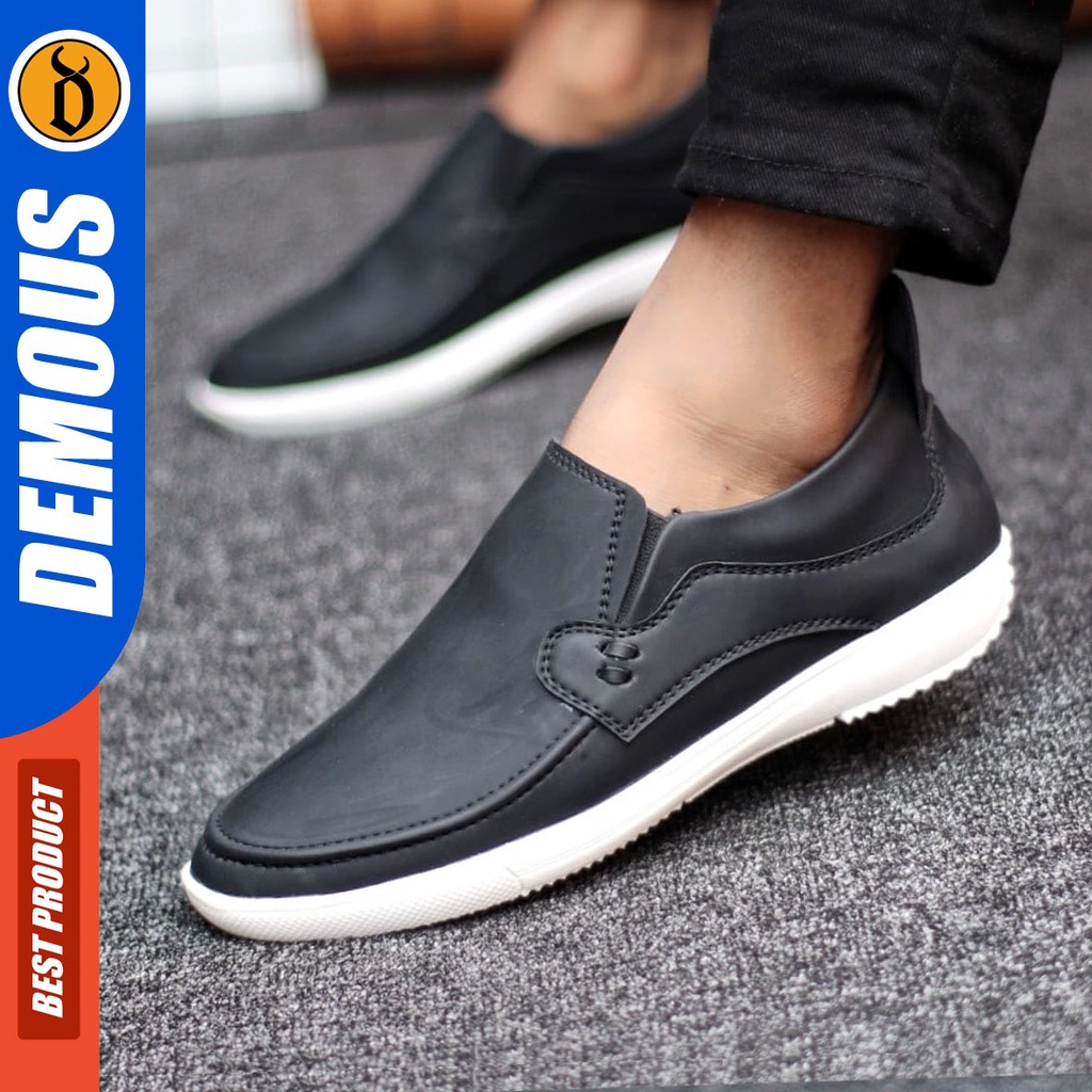 DEMOUS Kemode - Sepatu Slip On Pria Casual