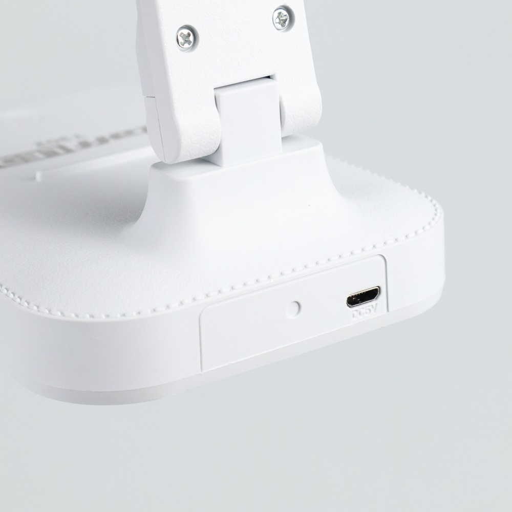 TaffLED Lampu Meja Belajar Desk Lamp USB 8 W - T302