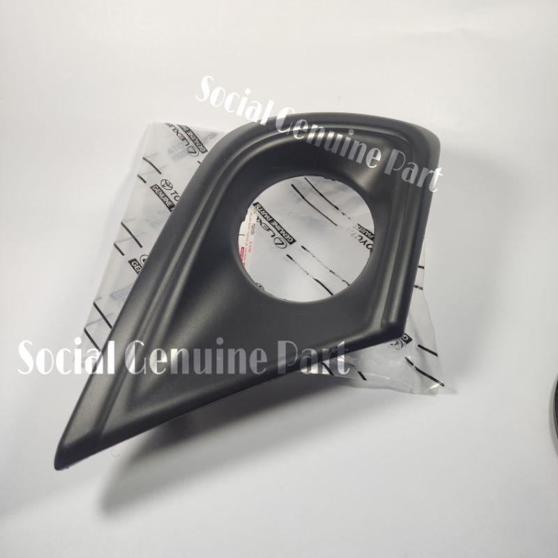 Cover foglamp fog lamp grand innova 2014-2015 Tipe G non chrome Original toyota