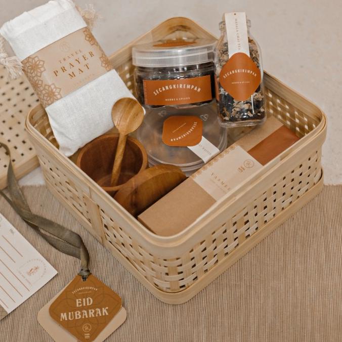 

BISA BAYAR DITEMPAT Hampers Lebaran by Secangkirempah Seri Haadiya (soft cookies granola) MURAH