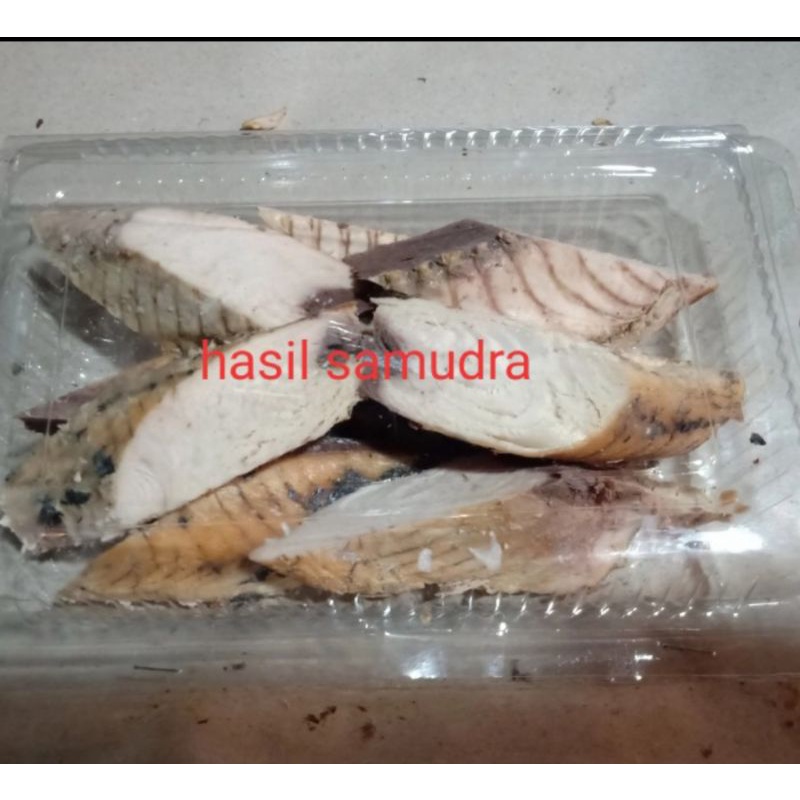

ikan pindang tongkol iris fresh gurih dan enak 250 gram / ikan pindang cue fresh murah