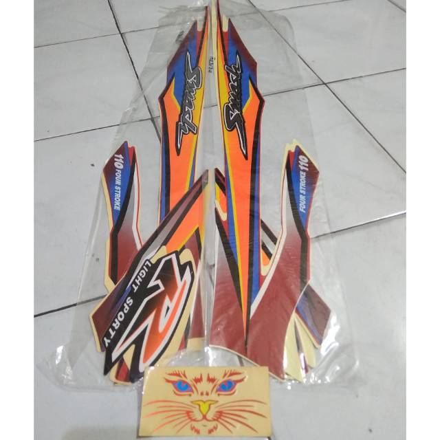 Striping Motor Standar Suzuki Smash 110 R Lama Tahun 2003 Warna Merah