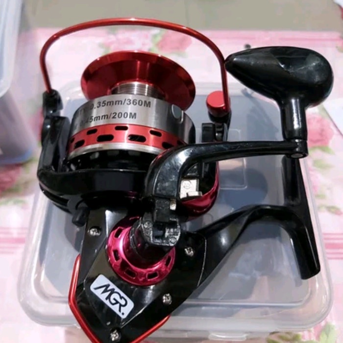 reel maguro civil 8000