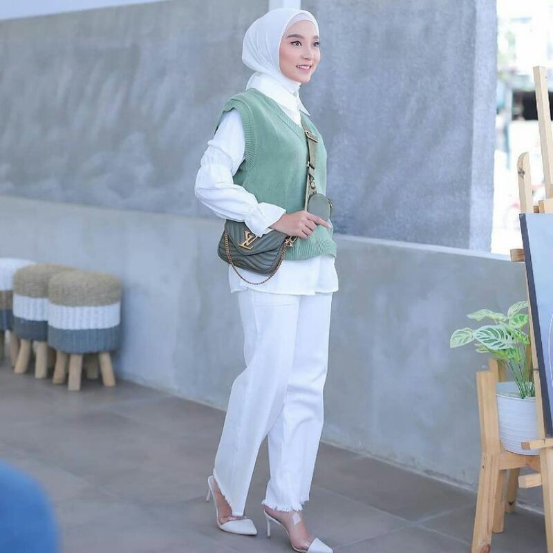 KANI VEST ROMPI BASIC RAJUT