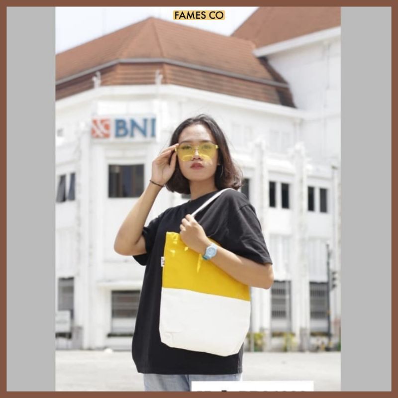 

TOTEBAG CANVAS MAJO MIX PREMIUM - KANVAS TEBAL + FREE BOX PACKAGING