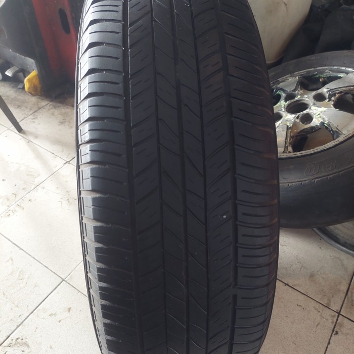 BAN DUNLOP 215/65 R16