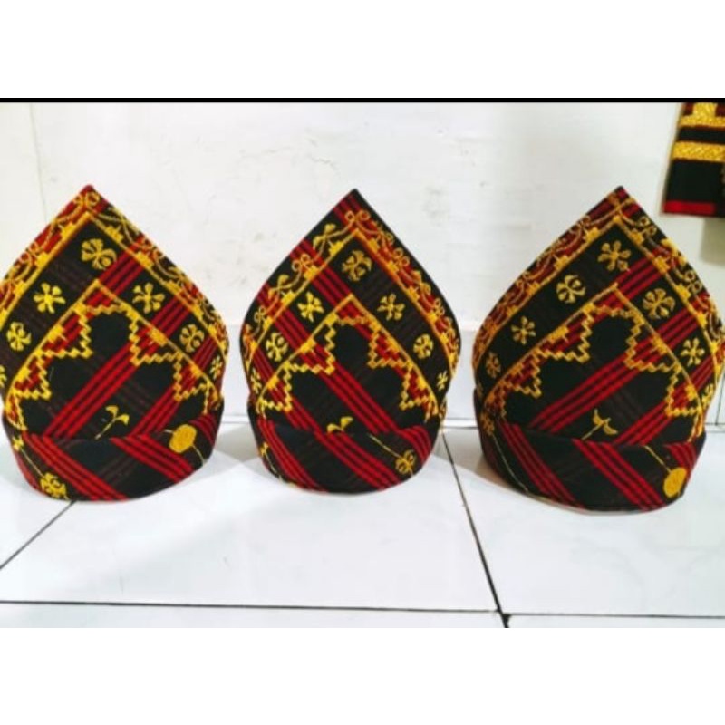 Topi picung khas lampung