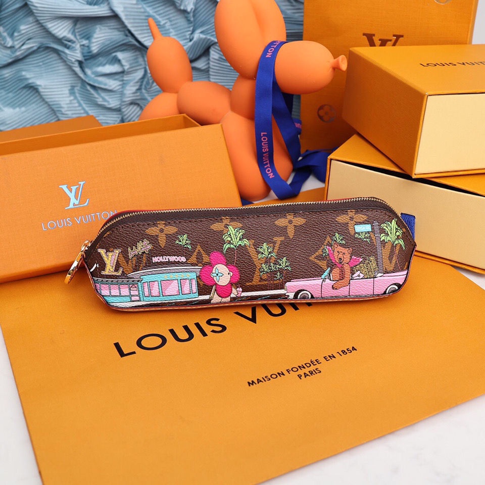 

LV Pen Bag Pattern Practical Interesting Design
