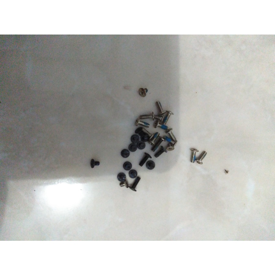 Baut set Laptop Samsung NP275E4V-K01ID Baut Kesing