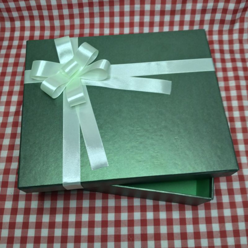 

Kotak Kado Gift Box 15x20x8 Kotak Hadiah Hampers Box Packaging Hadiah Box