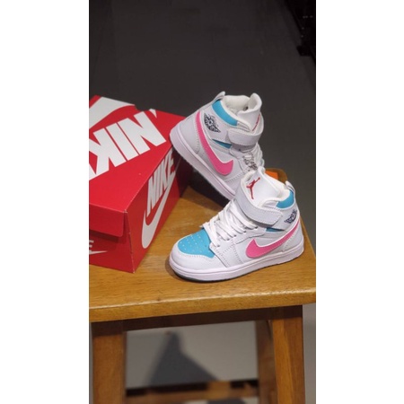 Sepatu Anak Perempuan | Nike Jordan 1 Multicolor