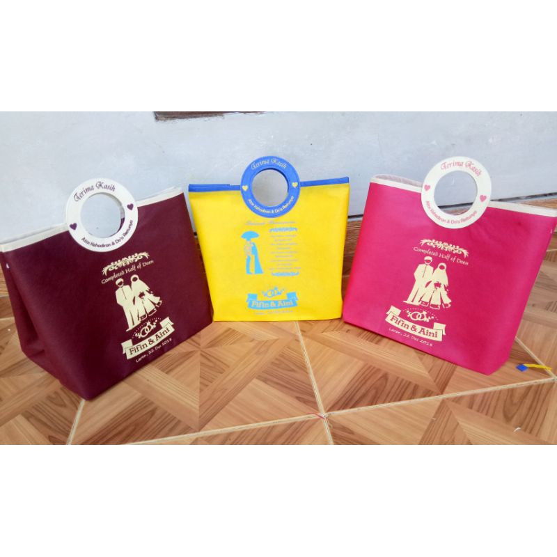 

Tas SOUVENIR gagang bulat costume design/size box 20