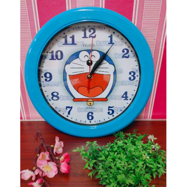 JAM DINDING KARAKTER OGANA BESAR