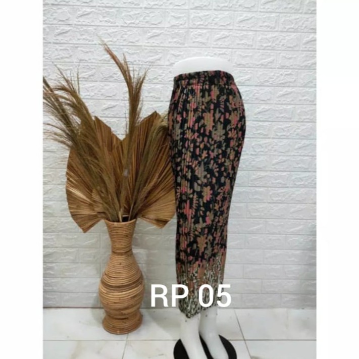 Rok Plisket Motif Batik Terbaru