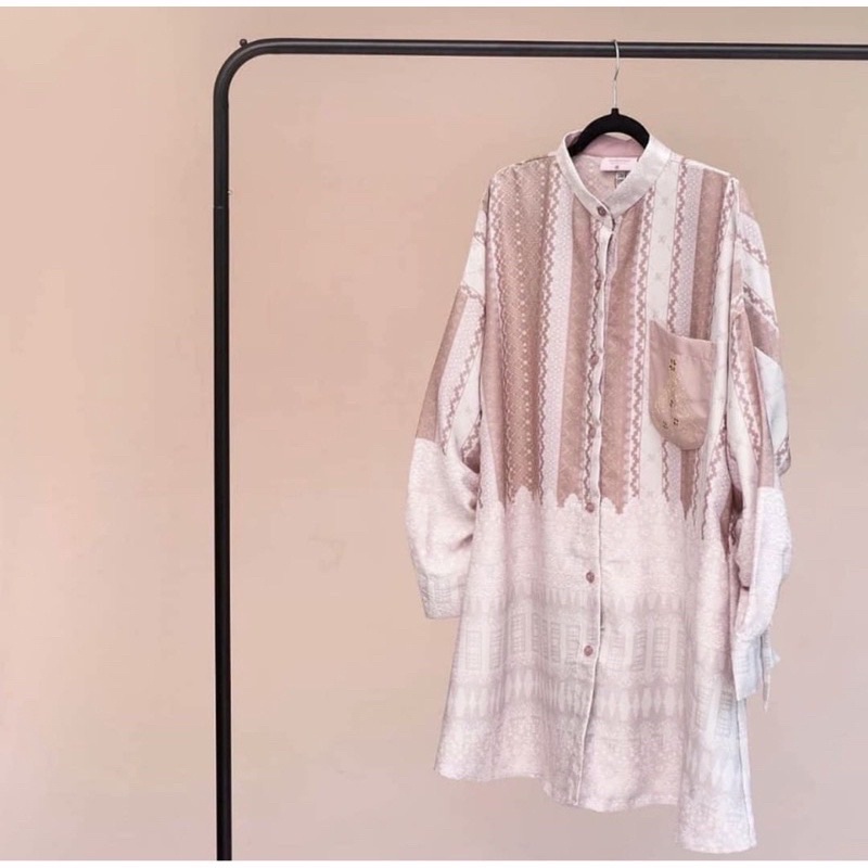 preoved ria miranda salapah top