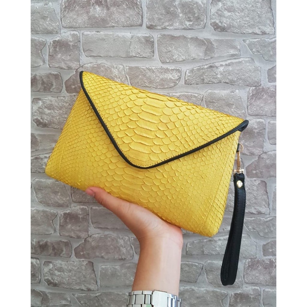 

Clutch Amplop Kulit 05