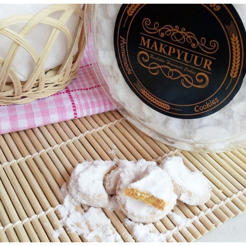 

KUE KERING PUTRI SALJU PREMIUM BUTTER WISMAN KEMASAN 500GR