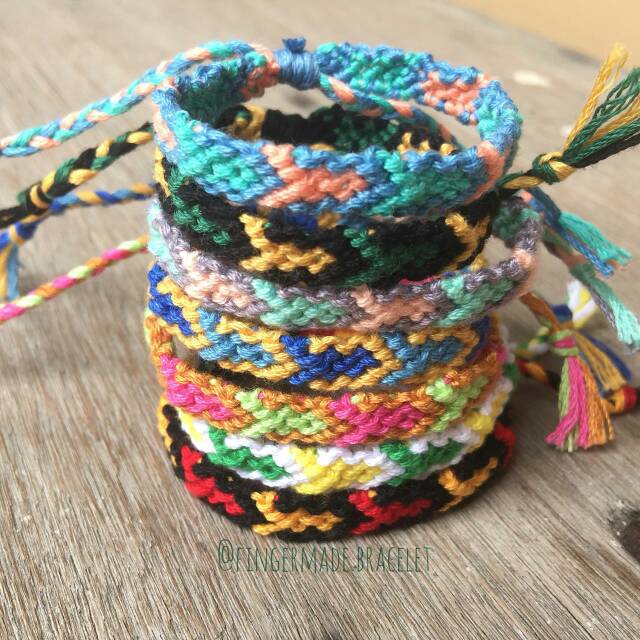 Fingermade Friendship Bracelet Gelang Persahabatan