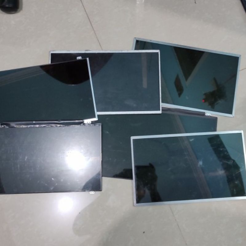 Layar LED Laptop 14" kondisi rusak buat kanibalan