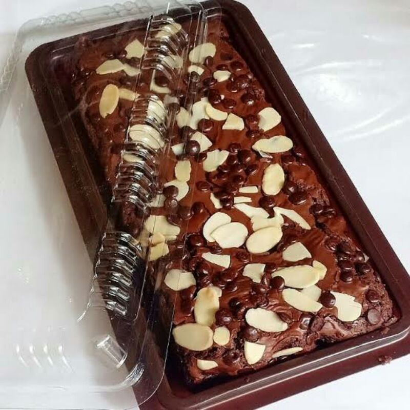 

fudgy brownies homemade (fresh from the oven) uk.13x20cm