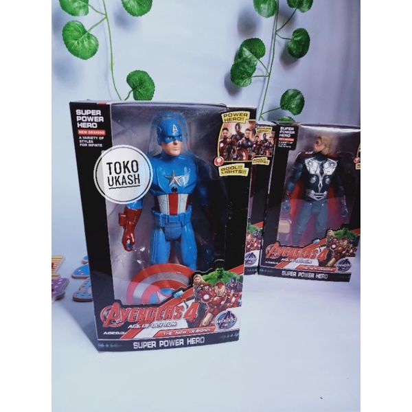 ACTION FIGURE AVENGER CAPTAIN AMERIKA