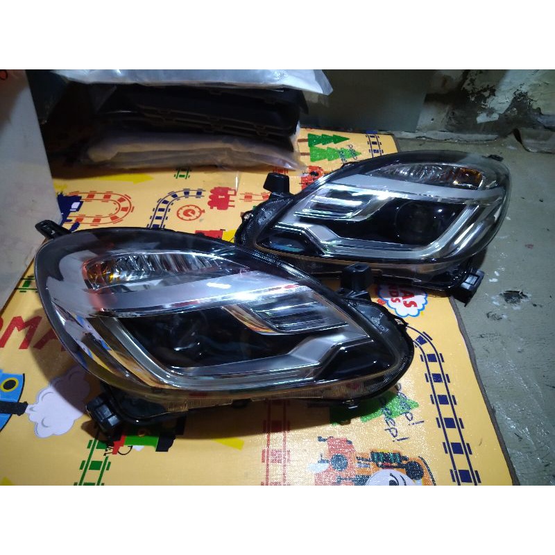 headlamp mobilio Brio RS Old