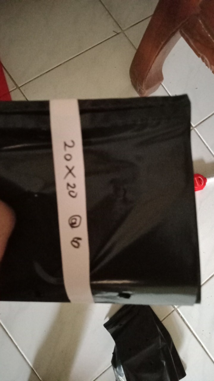 Polybag/ Polibek Tanaman Ukuran 20x20 (uk Lipat 20cmx10cm) Per Lembar [min. Order 5 Lembar]