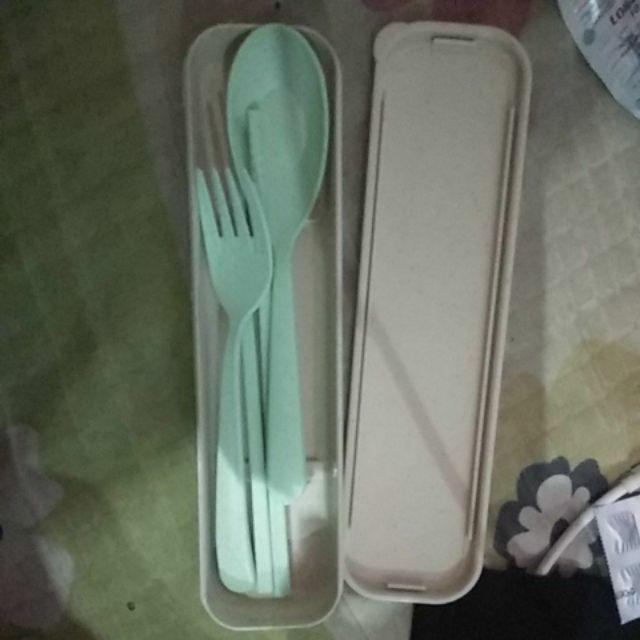 Set Alat Makan Sendok Garpu Sumpit Aman Bersih Melamin