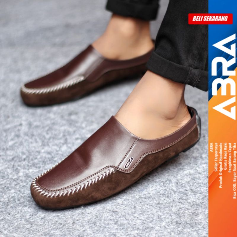 Sepatu Sandal Pria Slop Casual Bustong Kulit Pu Hitam LUCAS ABRA