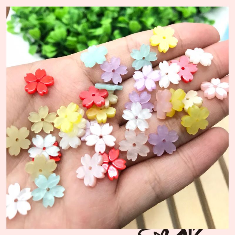 12 BIJI - RESIN BUNGA MINI / HIASAN NAIL ART / HIASAN TASBIH DIGITAL / RESIN BUNGA 1CM