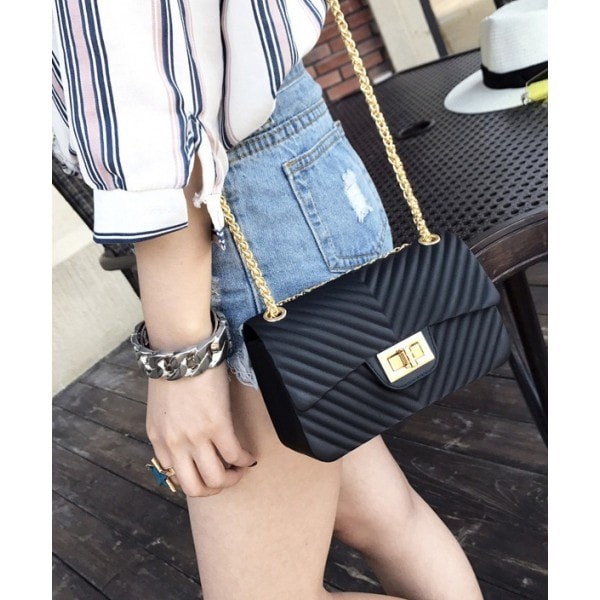 TRENDY TAS SELEMPANG CLUTCH HITAM WANITA RANTAI EMAS GLAMOUR OOTD PESTA PARTY