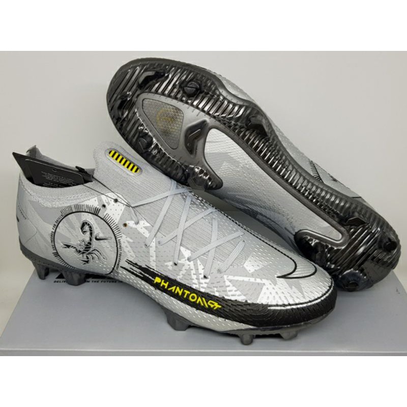 Sepatu Bola Nike Phantom GT Elite Scorpion