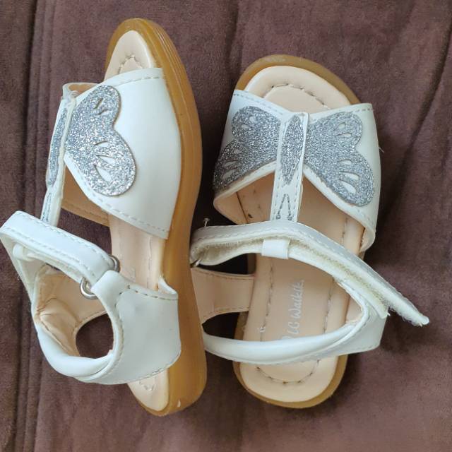 Sepatu sandal anak perempuan LC Waikiki