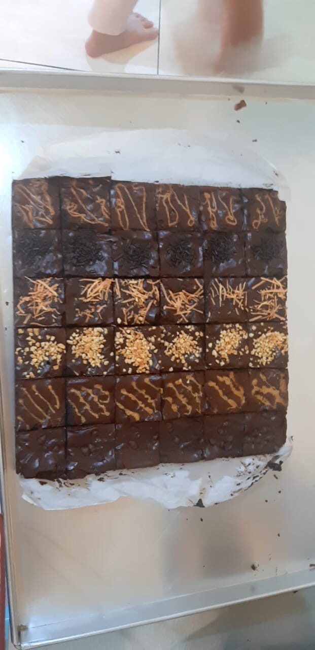 Loyang Brownis Sekat Uk : 30x10x4 Cm Ukuran Persekat Nya 3 Cm