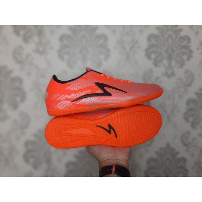 [TERLARIS ] SEPATU FUTSAL MURAH BERKWALITAS LANGSUNG DARI PRODUSEN ( 1kg =2paket) cod Serbamurahs-IF ORANGE