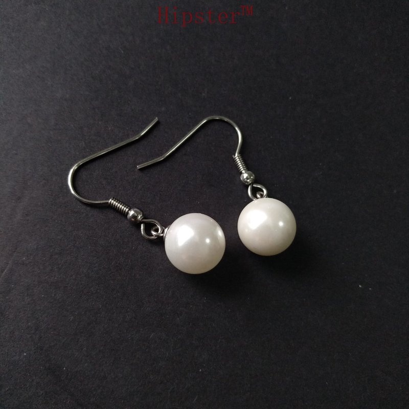 New Perfect Circle Natural Pearl Short Simple and Elegant Earrings