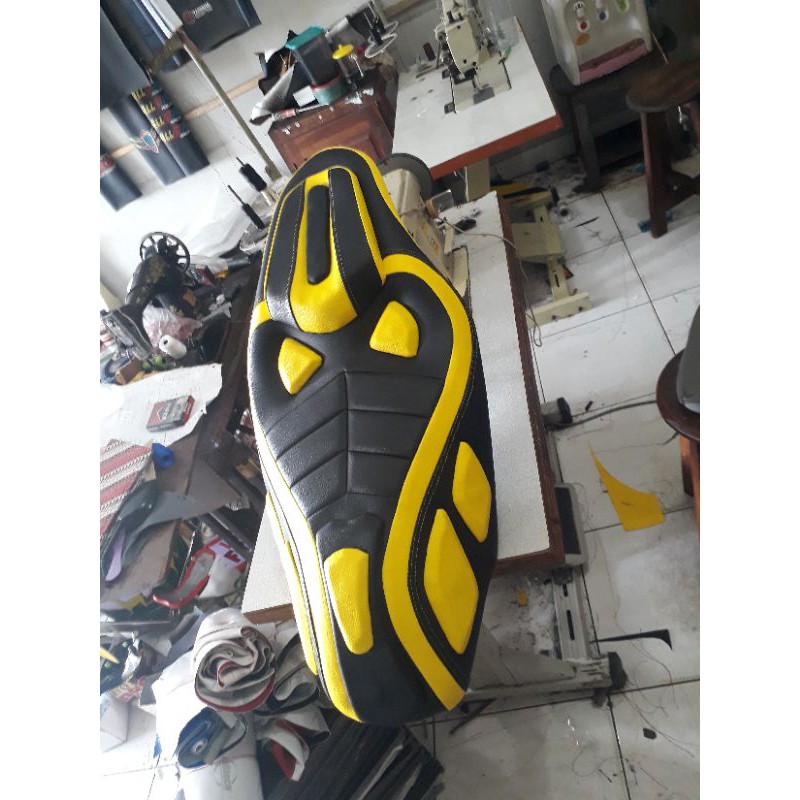 JOK AEROX FUL BAHAN KULIT MBTECH-jok aerox 155 cc bahan mbtech custom