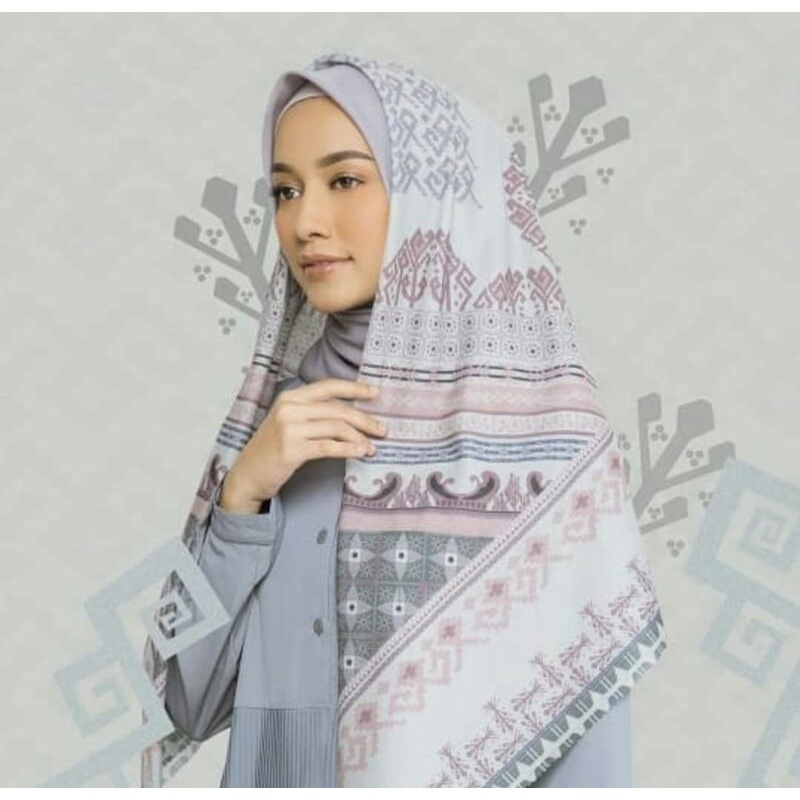 Ruwa Scarf Kilauan by Heaven Lights